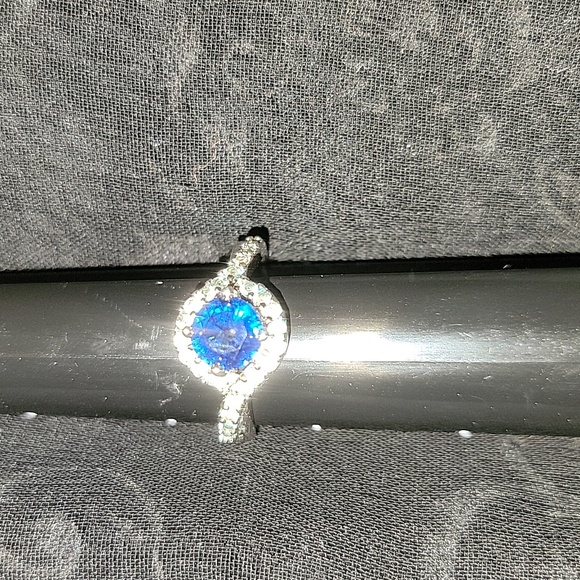 Dark Blue Sapphire Ring - Picture 2 of 9